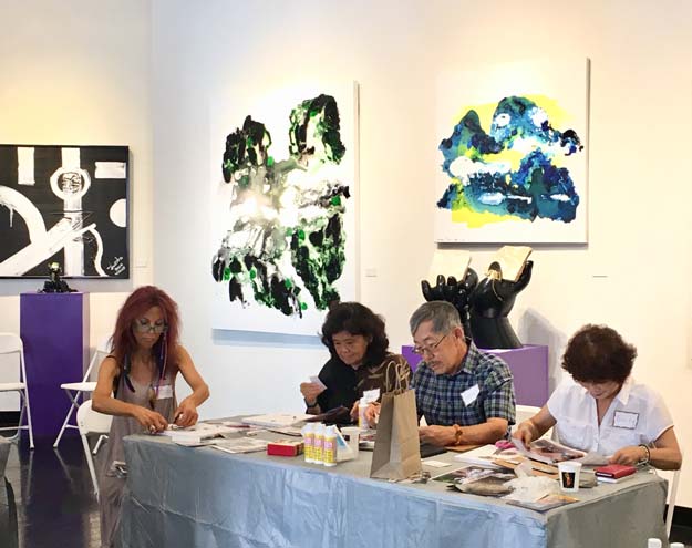 04-Everyone-is-concentrating-on-their-collages