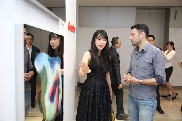 前進全球頂級建築事務所.美國Gensler上海總部 李善單+瑪馨玲月「明鏡~Transparency」開展