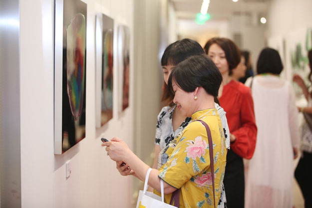 前進全球頂級建築事務所.美國Gensler上海總部 李善單+瑪馨玲月「明鏡~Transparency」開展