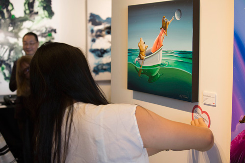 每一位收藏家都找到了心目中最與他們契合的畫作，並深受藝術家辛蒂 • 桑頓藝術所傳達的感動