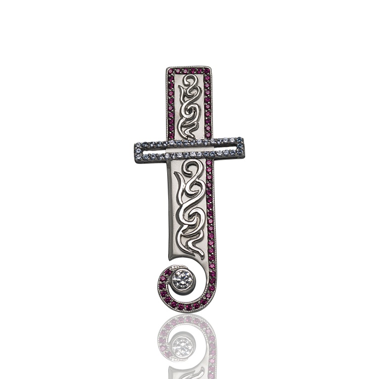 Wonder Propitiousness in Hands Brooch